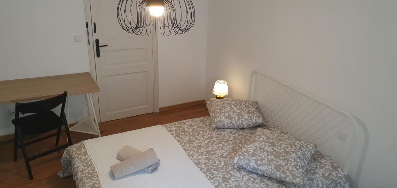 Santocha : Appartement En Plein Coeur De Ville ! Carcassonne Dış mekan fotoğraf