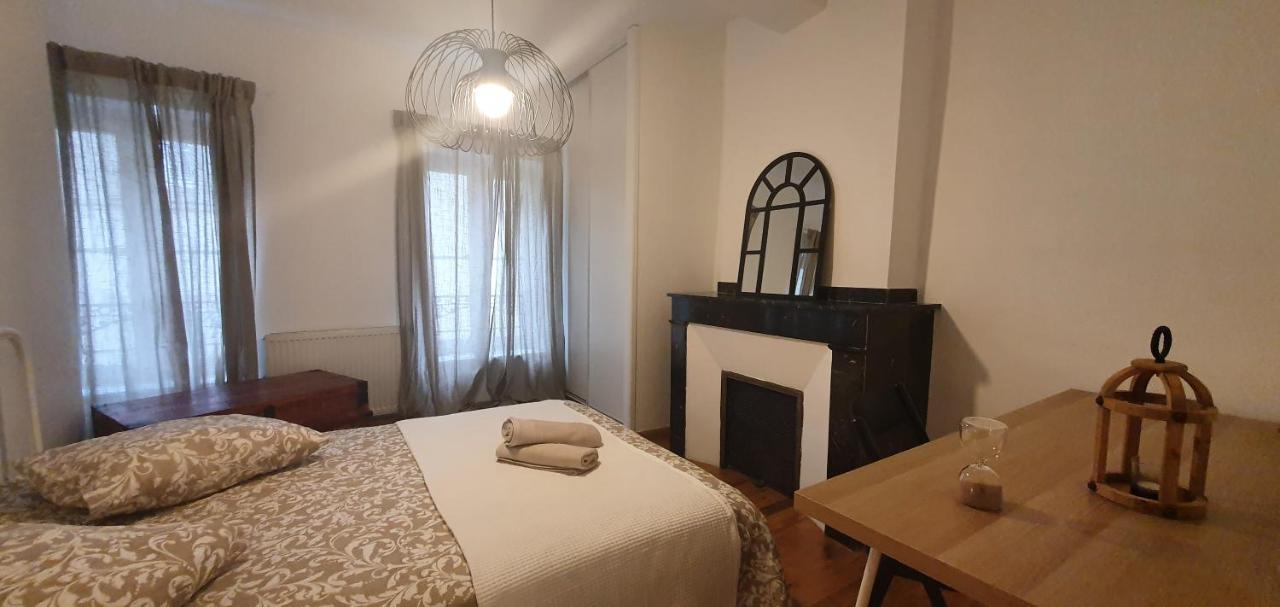 Santocha : Appartement En Plein Coeur De Ville ! Carcassonne Dış mekan fotoğraf